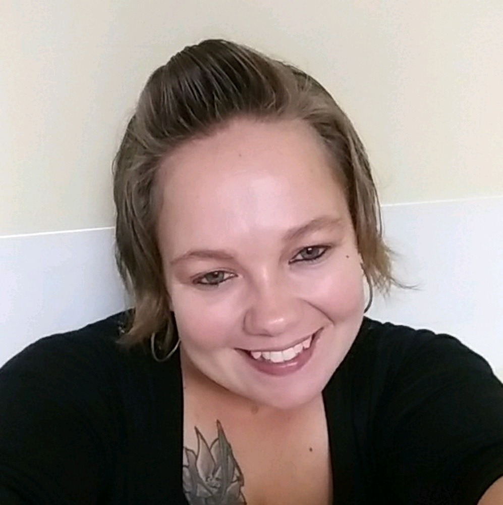 Meet your Posher, Nadia